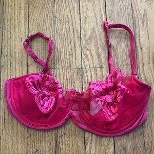 Victoria’s Secret Y2K Vibrant Pink Lace Bra 34C vintage